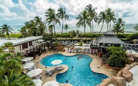 The Alexander Beach Residences  4*